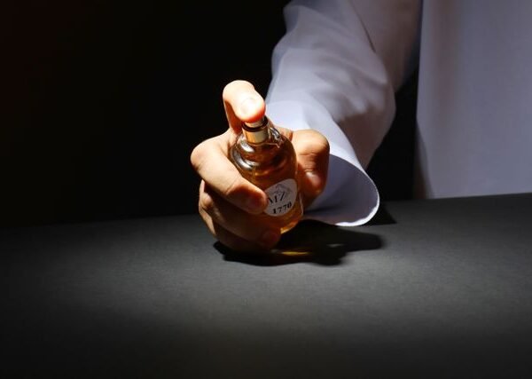 Best Oud Fragrances for Men: 5 Oud Perfumes Worth Exploring